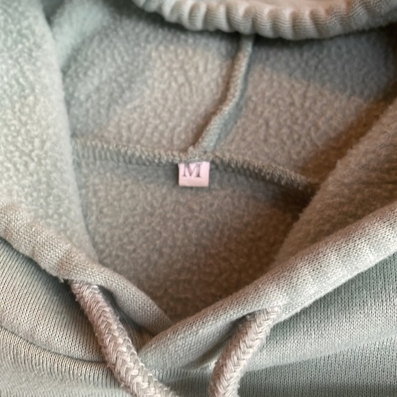California Hoodie Mint Green Shein - Picture 2 of 5